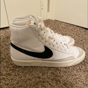 Womens Nike Blazers Mid 77 Vintage